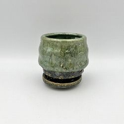 エマールラウンドポットMグリーン（T831）直径12.5cm、高さ10.7cm（内径9.5cm） ※受皿11cm