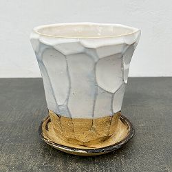 信楽焼き：アヤメポット M（直径約14cm）ホワイト・受け皿付