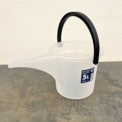 注ぎ口付きバケツ・エンジョイ 5L（39.2cm、25.5cm、高さ20.5cm）クリア