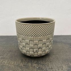 プラッド ポット：ライトグレー／Lサイズ（直径18.1cm、高さ17.2cm）